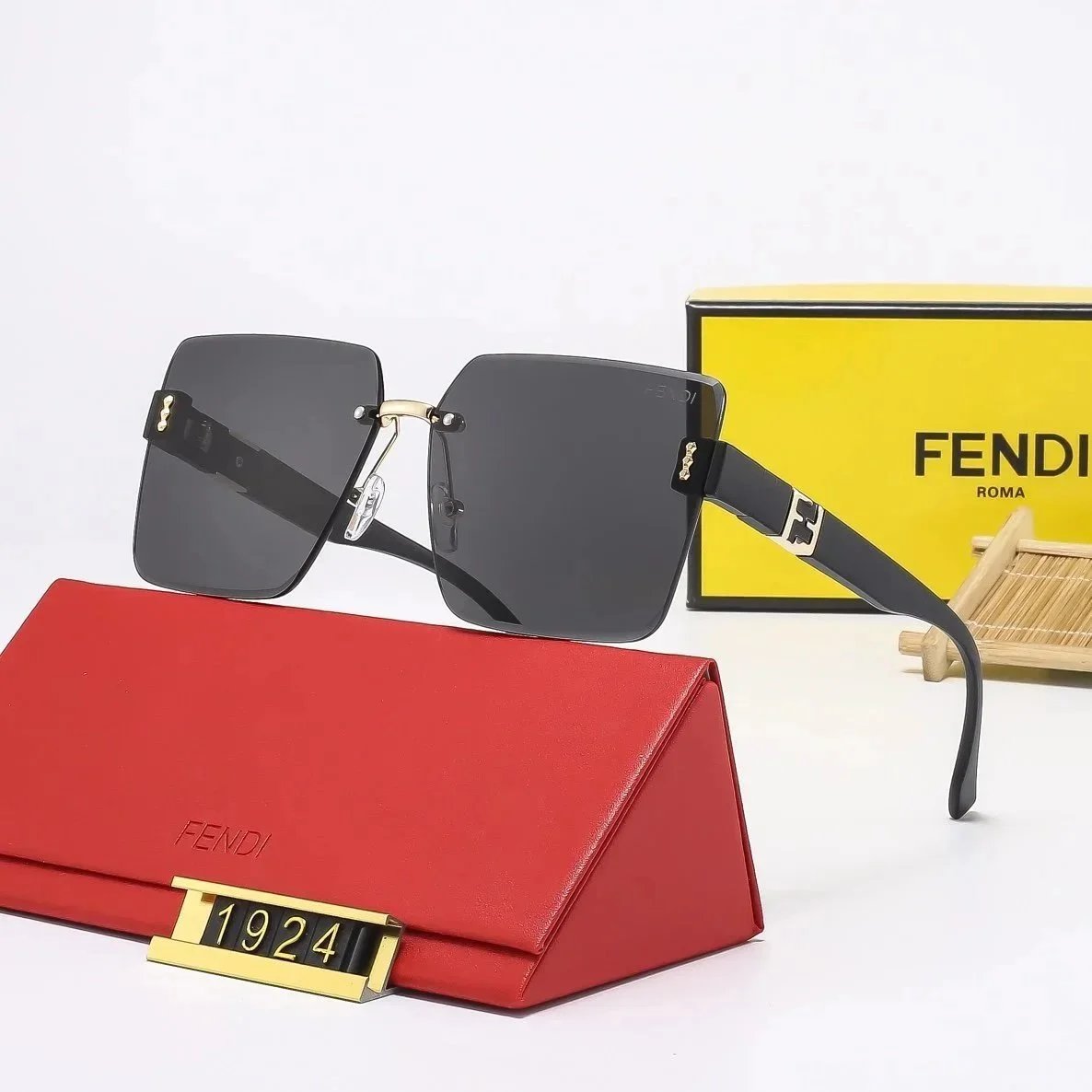 FENDI Sunglasses - Thumbnail 3