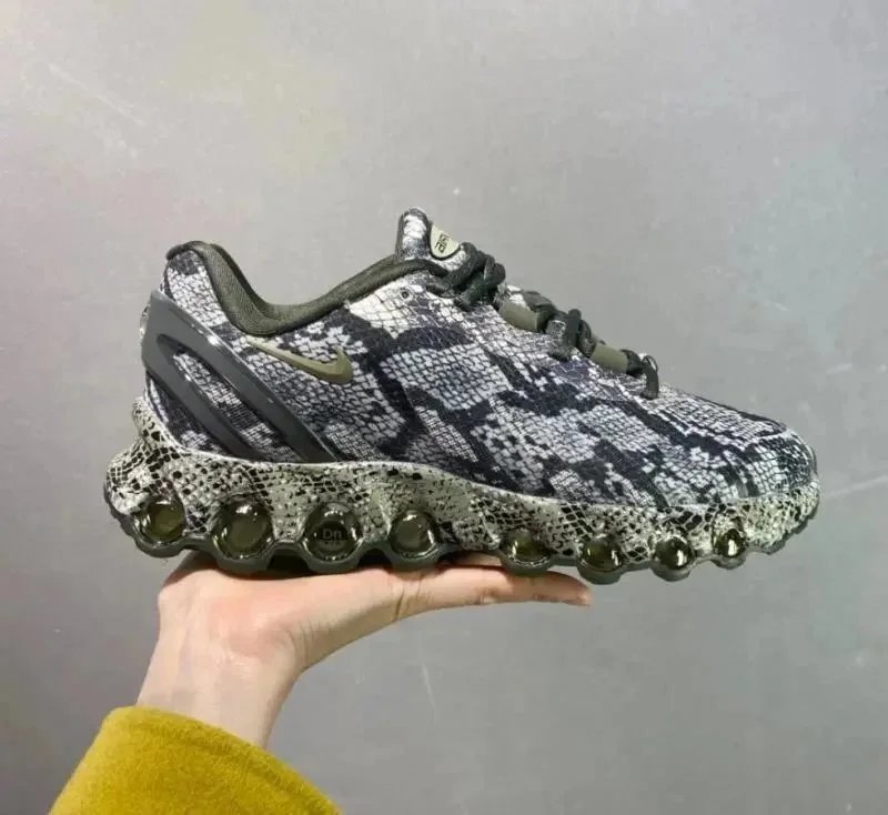 Nike Air Max DN 8 - Thumbnail 11