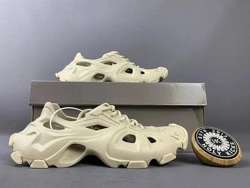 Balenciaga Cargo Sneakers