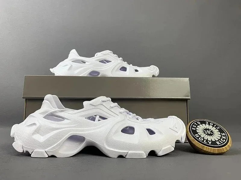 Balenciaga Cargo Sneakers - Thumbnail 3