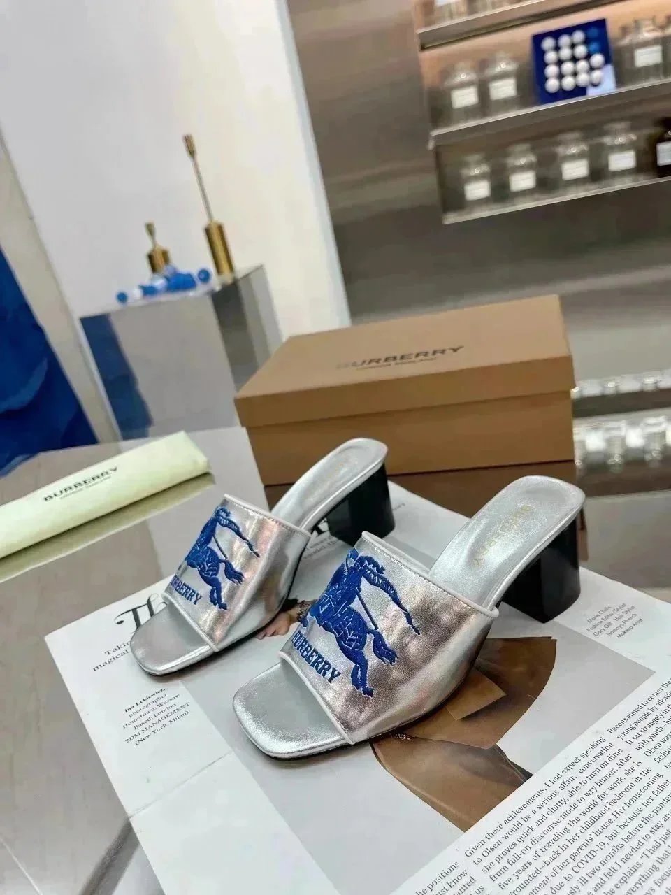 Burberry slippers Chanel Gucci slippers - Thumbnail 13