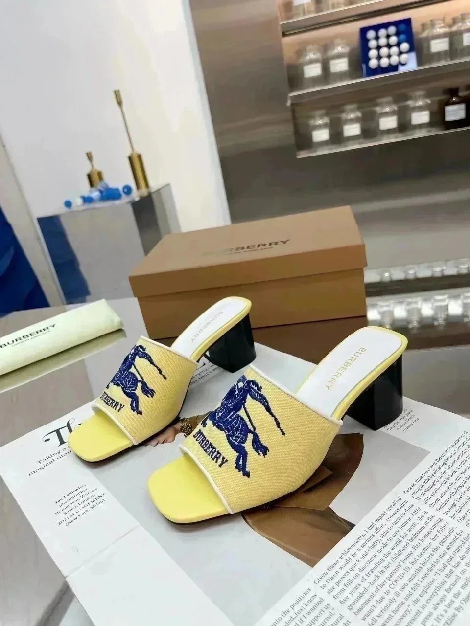 Burberry slippers Chanel Gucci slippers - Thumbnail 15