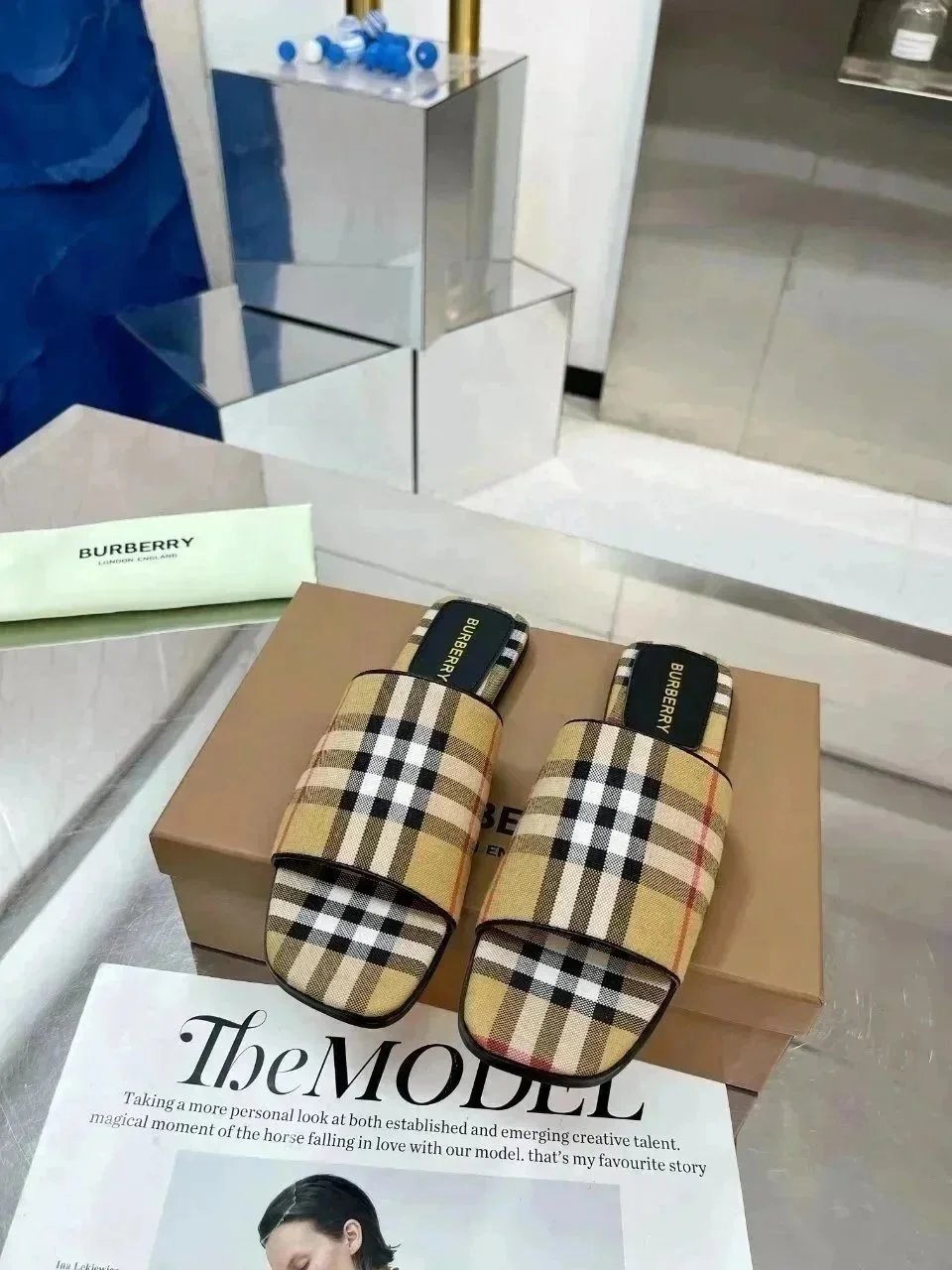 Burberry slippers Chanel Gucci slippers - Thumbnail 5