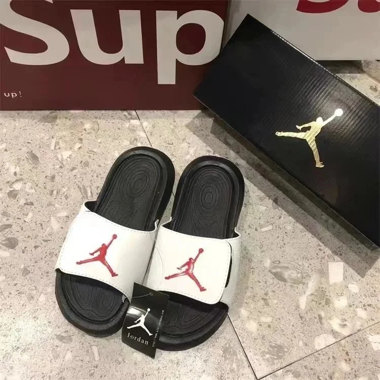 Nike jordan slippers - Thumbnail 3