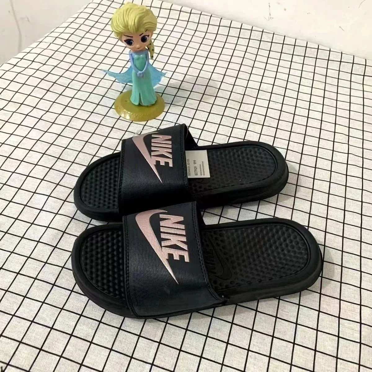 Nike jordan slippers - Thumbnail 6