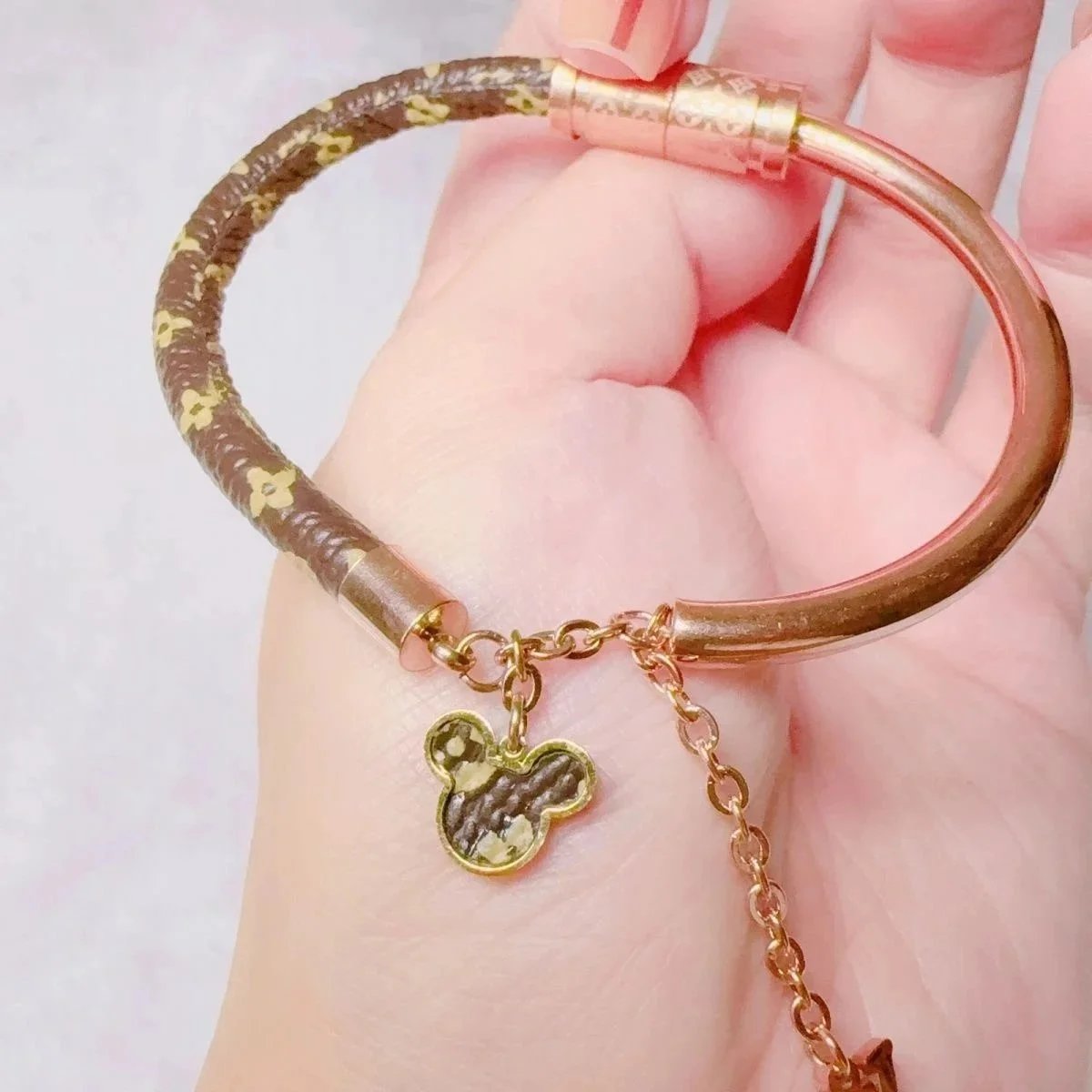 LV Bracelet - Thumbnail 2