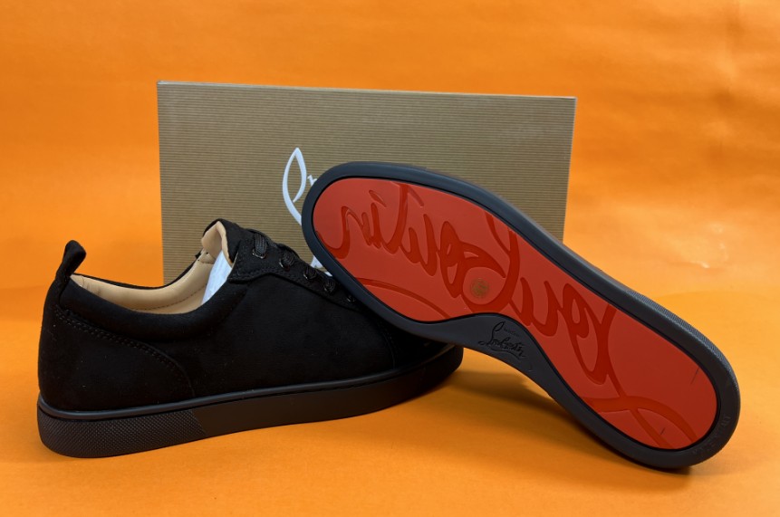 Louboutin shoes - Thumbnail 3