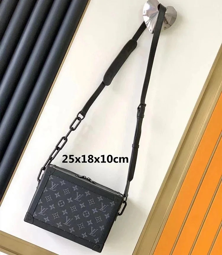 LV CHAIN genuine leather bag - Thumbnail 5