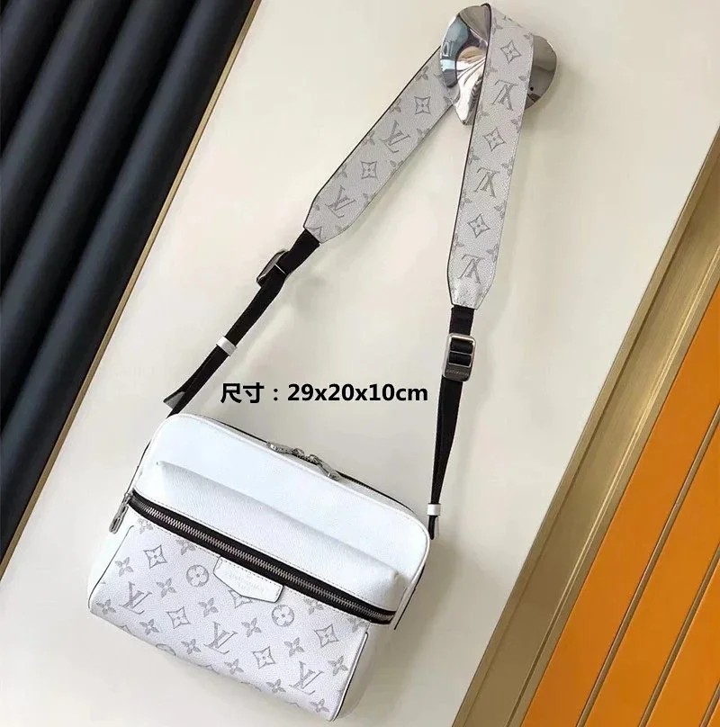 LV CHAIN genuine leather bag - Thumbnail 8