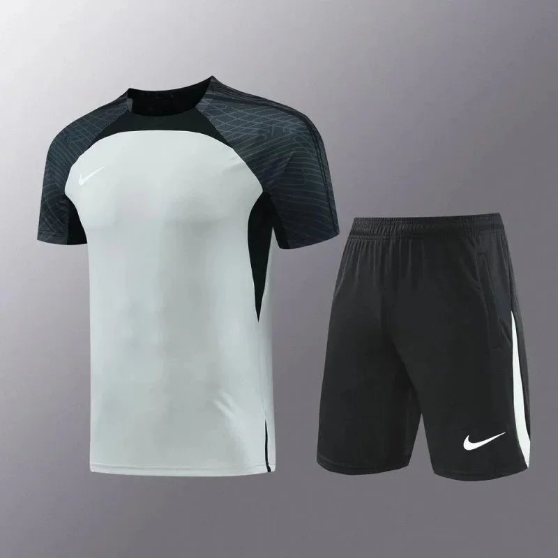 Nike Short Sleeve Set - Thumbnail 5