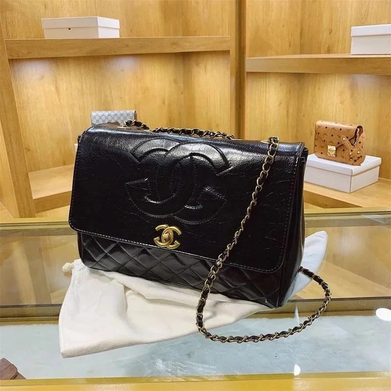Chanel shoulder bag - Thumbnail 2