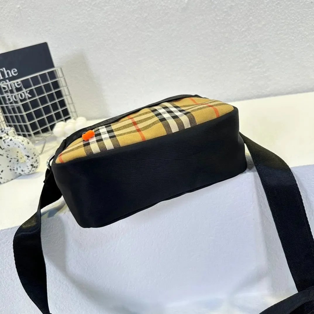 Burberry Bag - Thumbnail 4