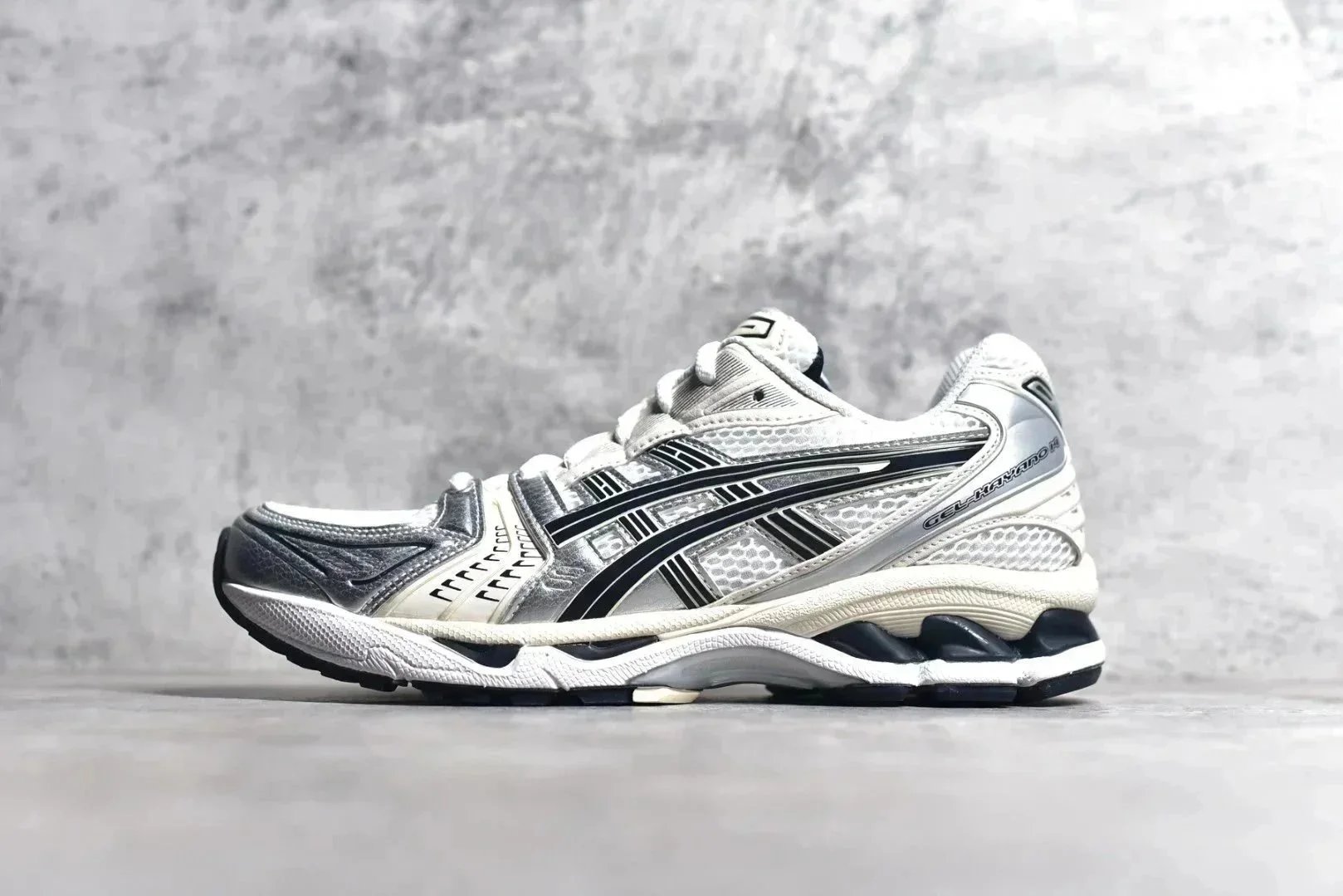 Asics shoes (30+style) - Thumbnail 13