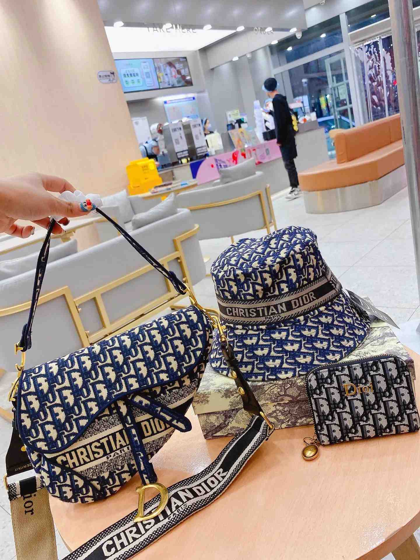 LV Dior bag set - Thumbnail 3