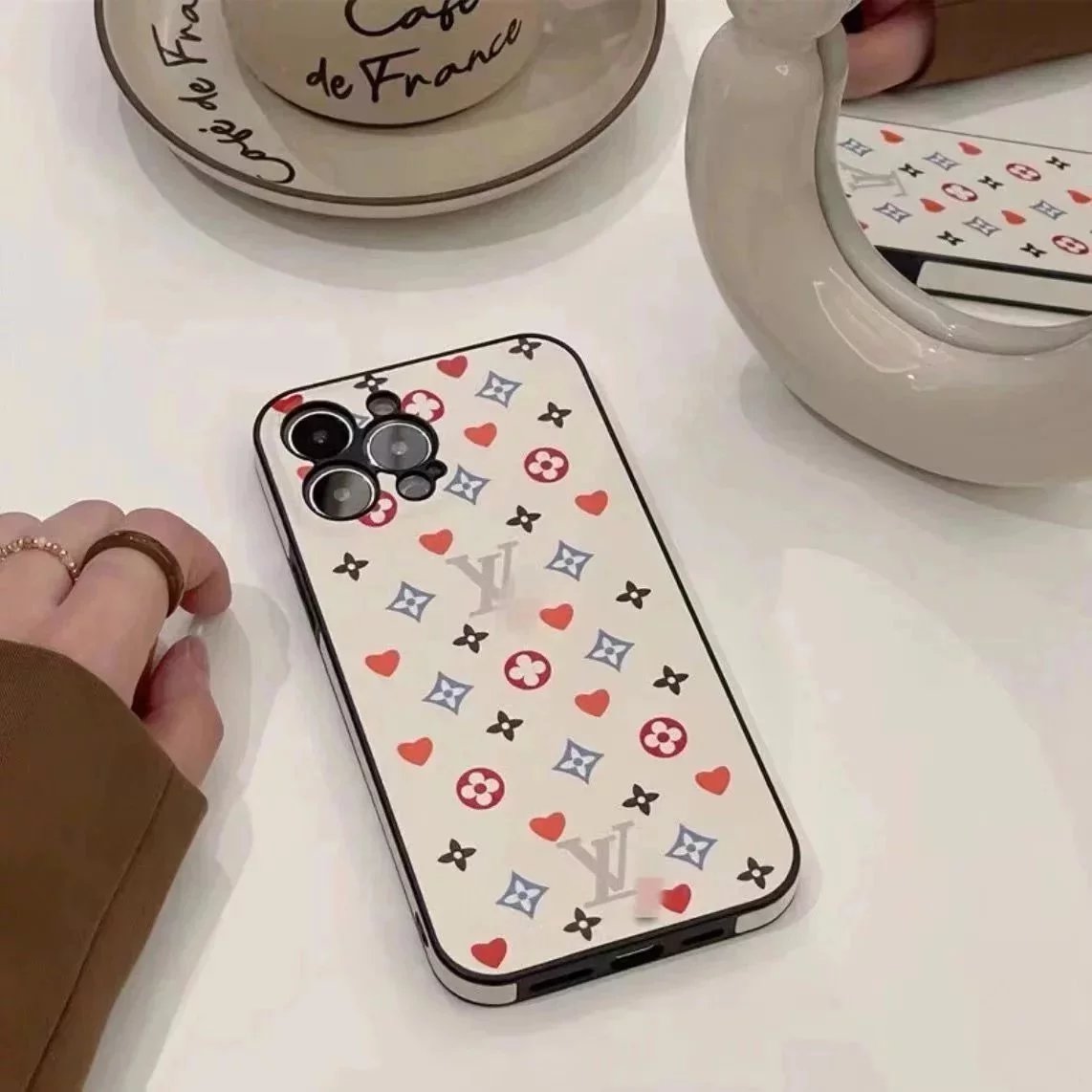PHONE CASE - Thumbnail 4