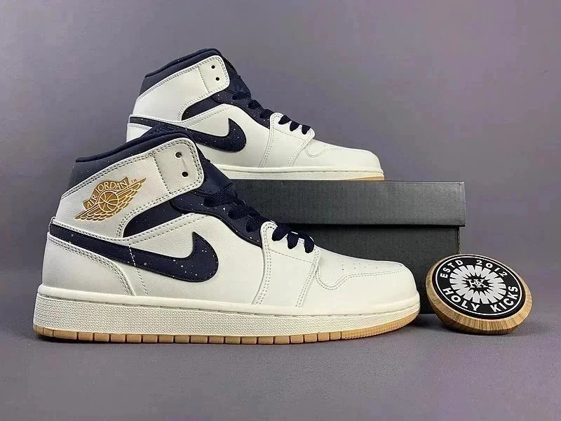 Jordan Air Jordan 1 Low - Thumbnail 3