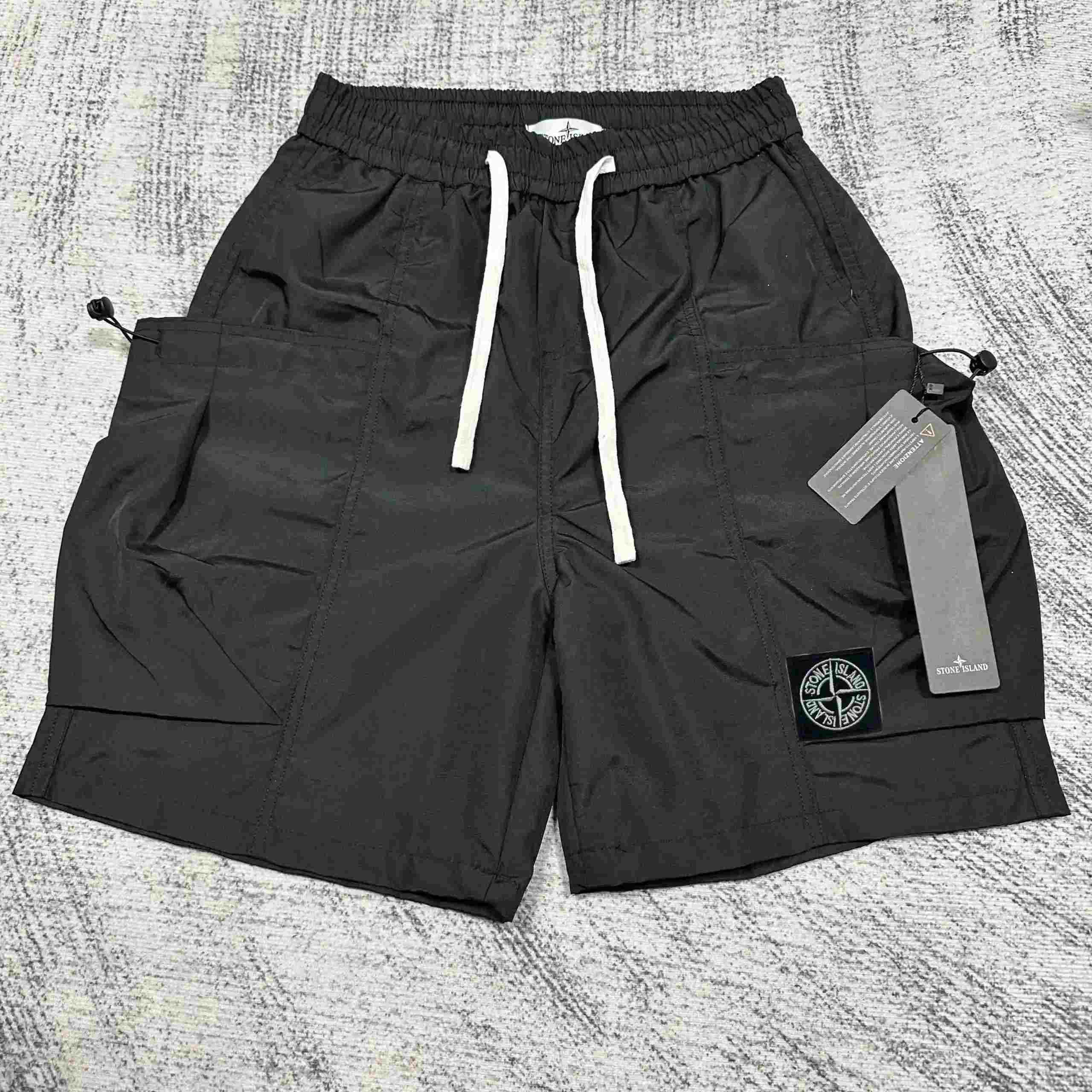 Stone Island shorts (style 30+) - Thumbnail 3