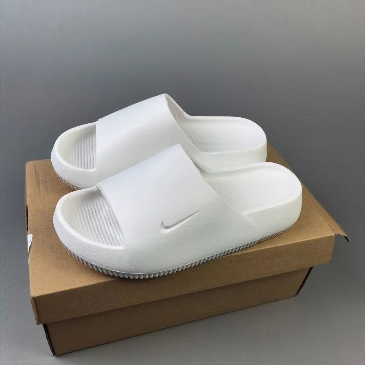 Nike Slippers - Thumbnail 3