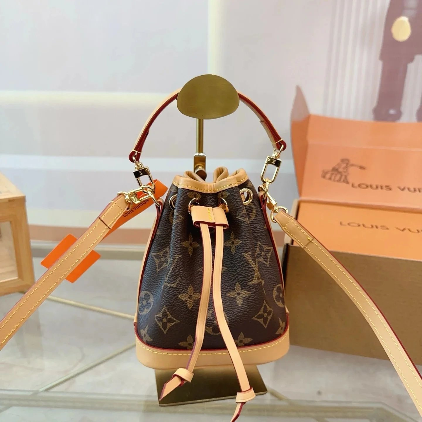 Louis Vuitton women's bag - Thumbnail 10