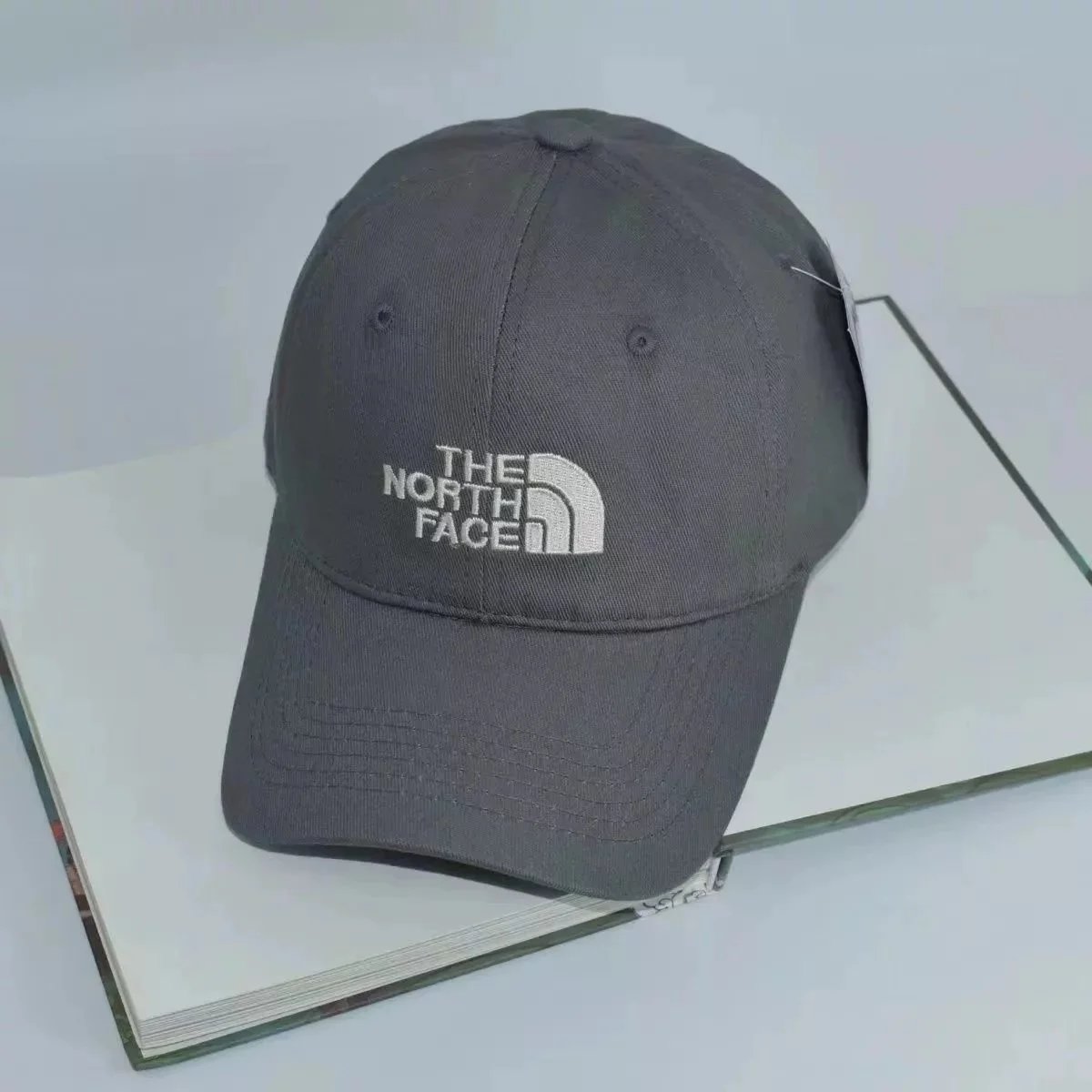 the north face cap (13 CP) - Thumbnail 2