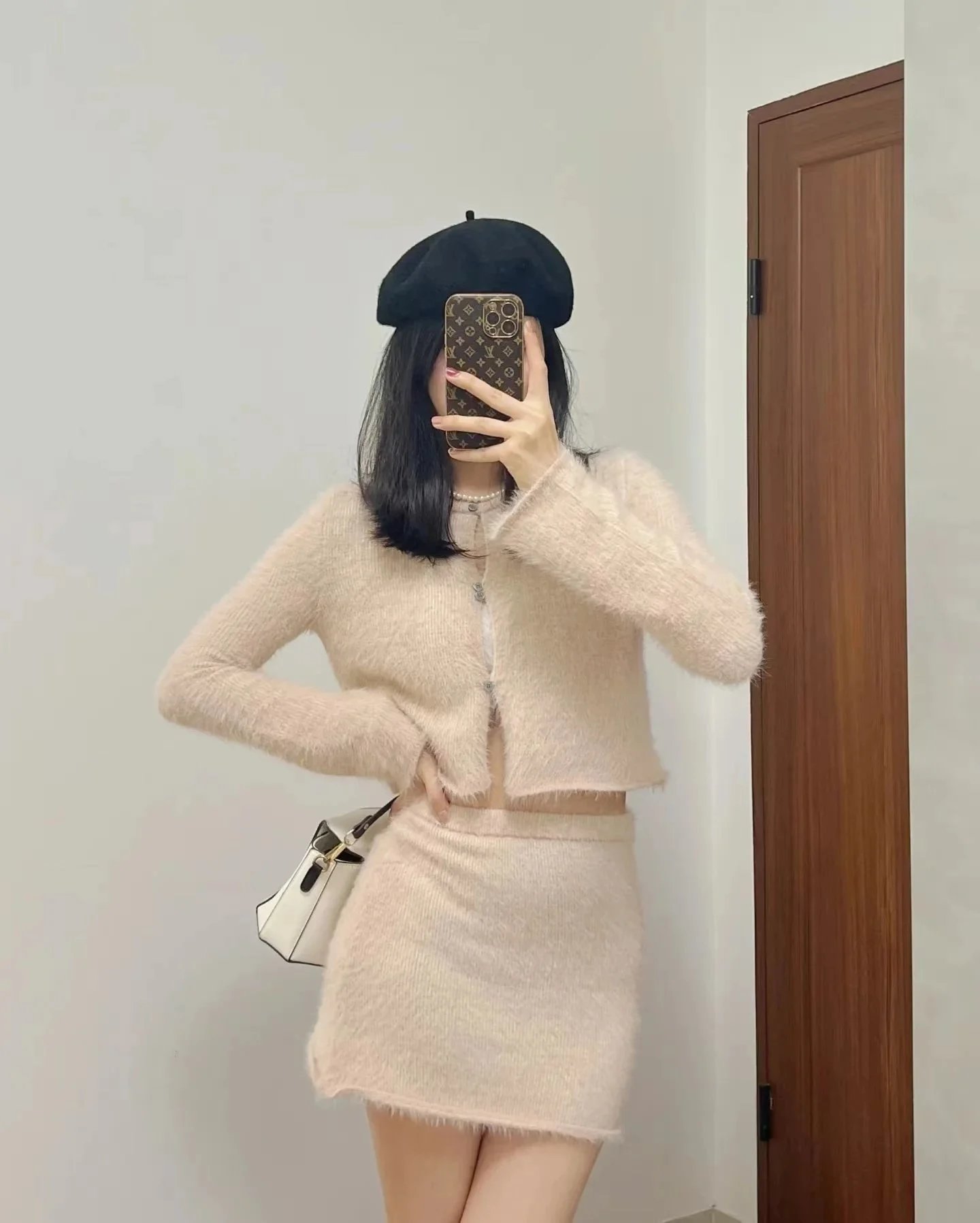 Louis Vuitton phone case（6style） - Thumbnail 2