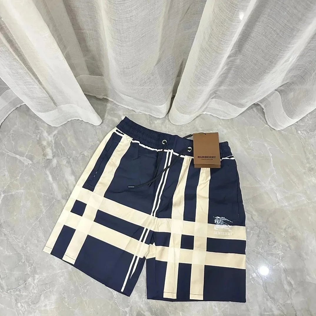 Burberry Shorts (35+) - Thumbnail 3