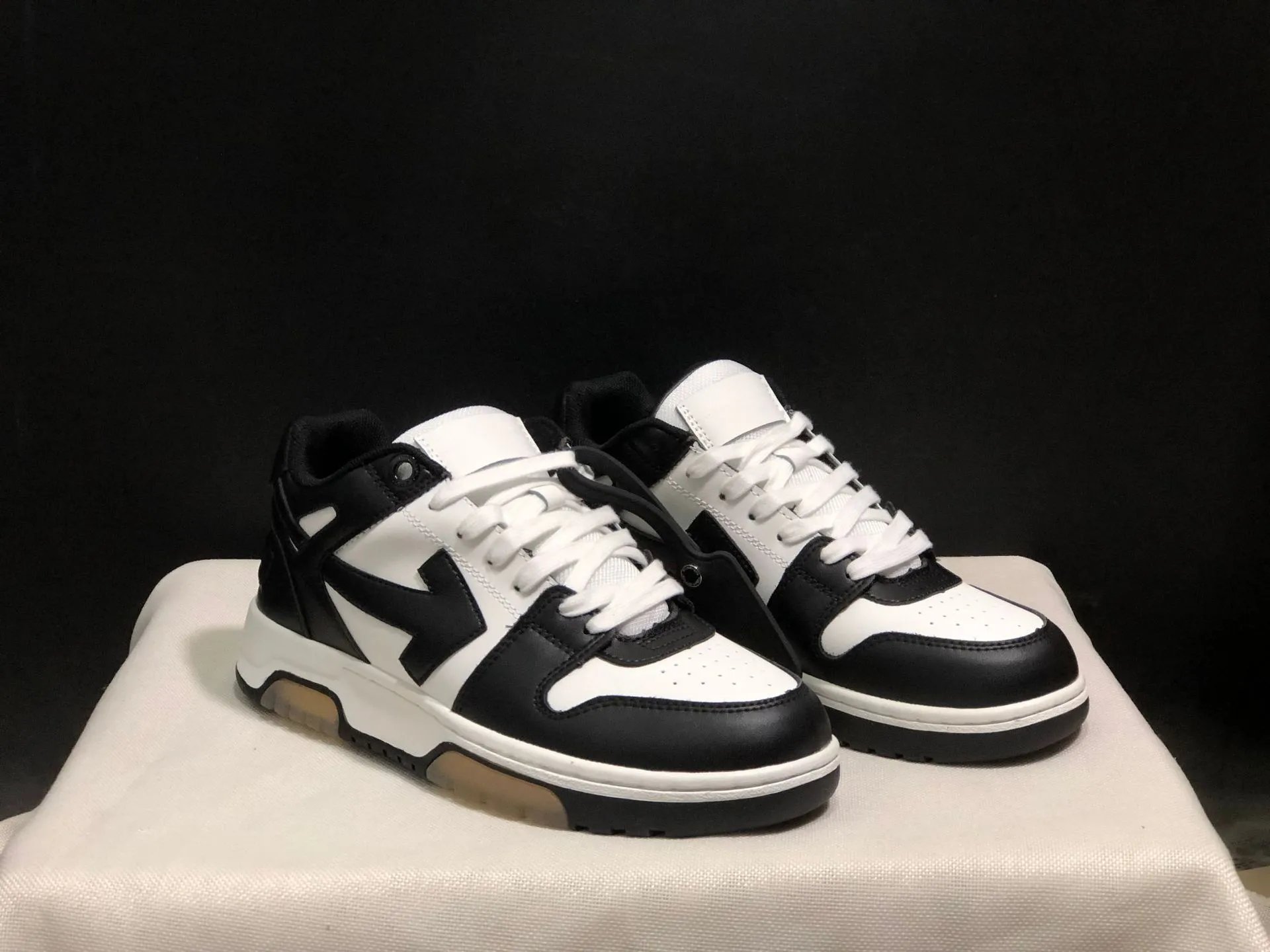 OFF White Shoes Sneakers ( 31 + styles) - Thumbnail 4