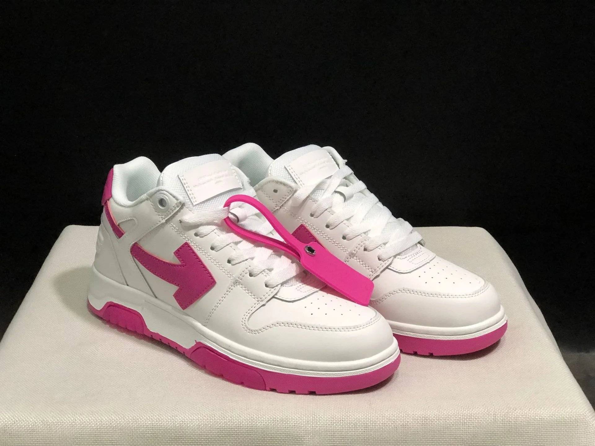 OFF White Shoes Sneakers ( 31 + styles) - Thumbnail 8