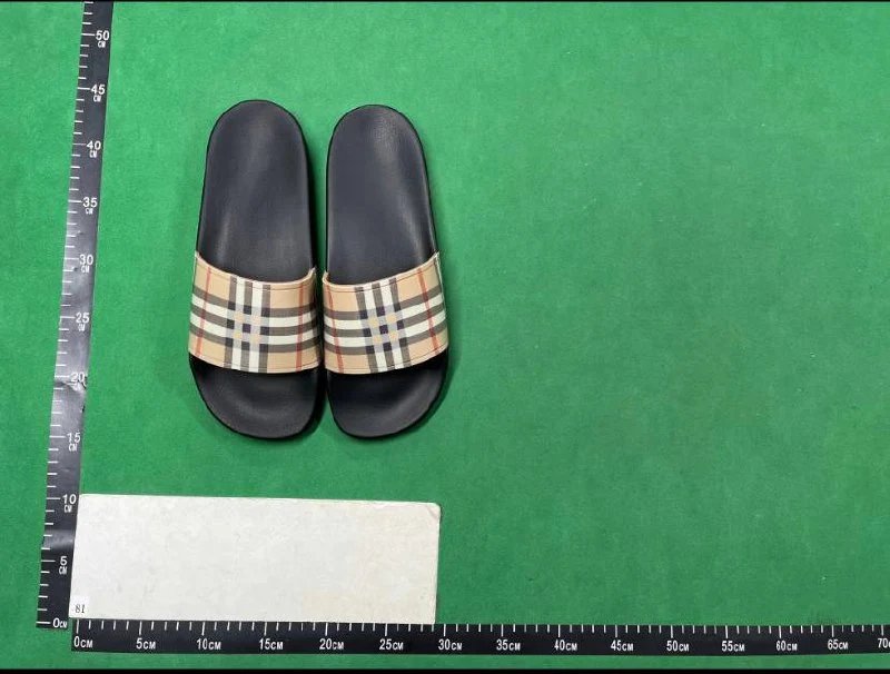 Nike Burberry Gucci Jordan various summer slippers ( 33 + styles) - Thumbnail 7