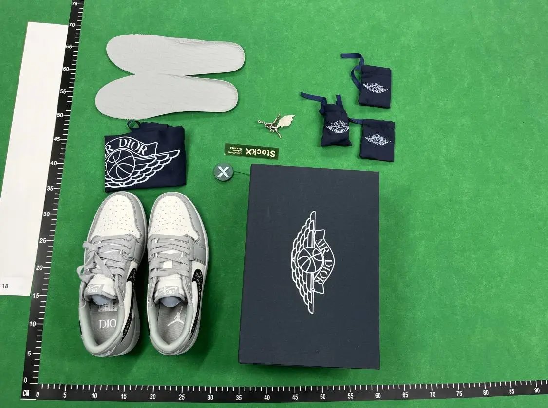 Air jordan1s - Thumbnail 8