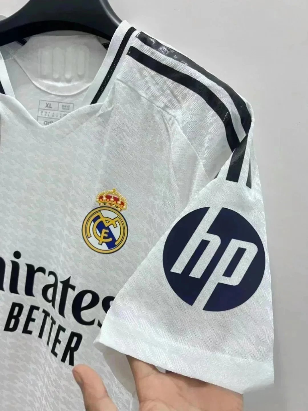 EMIRATES Football suit Real Madrid - Thumbnail 3