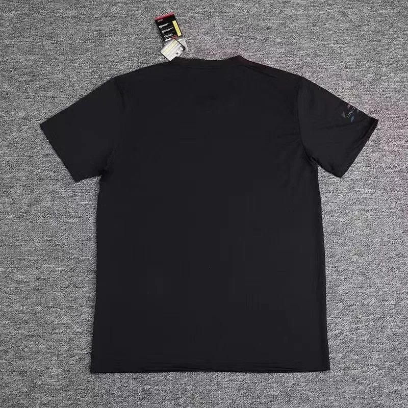 Under Armor short sleeves and shorts - Thumbnail 9