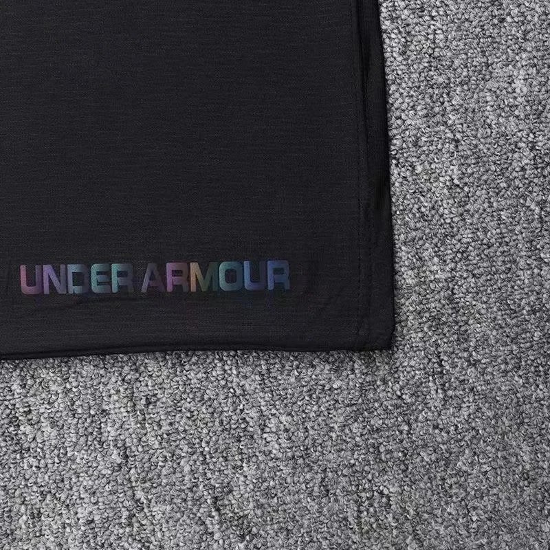 Under Armor short sleeves and shorts - Thumbnail 13