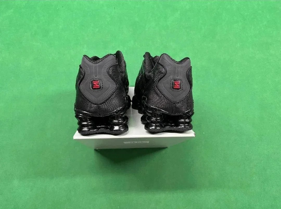 NIKE Shox TL shoes - Thumbnail 3