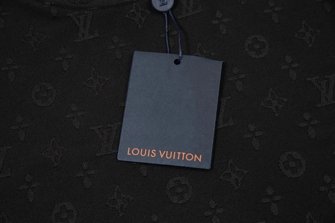 Louis Vuitton T-shirt （30+style） - Thumbnail 10