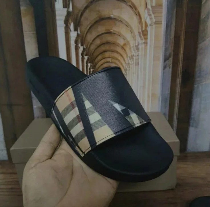 Burberry slippers - Thumbnail 3