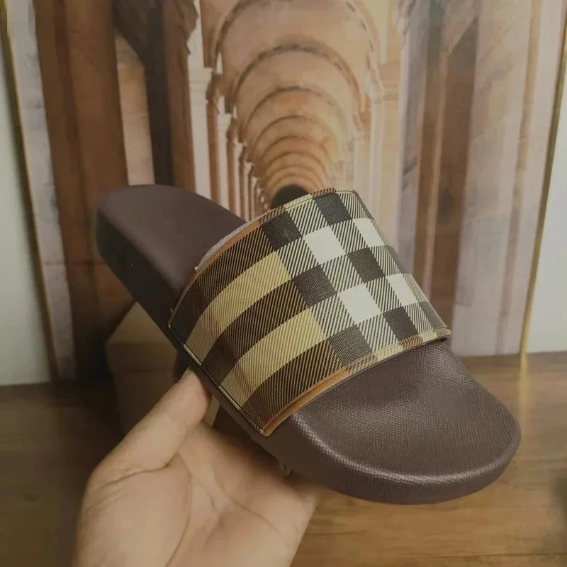 Burberry Slides - Thumbnail 6