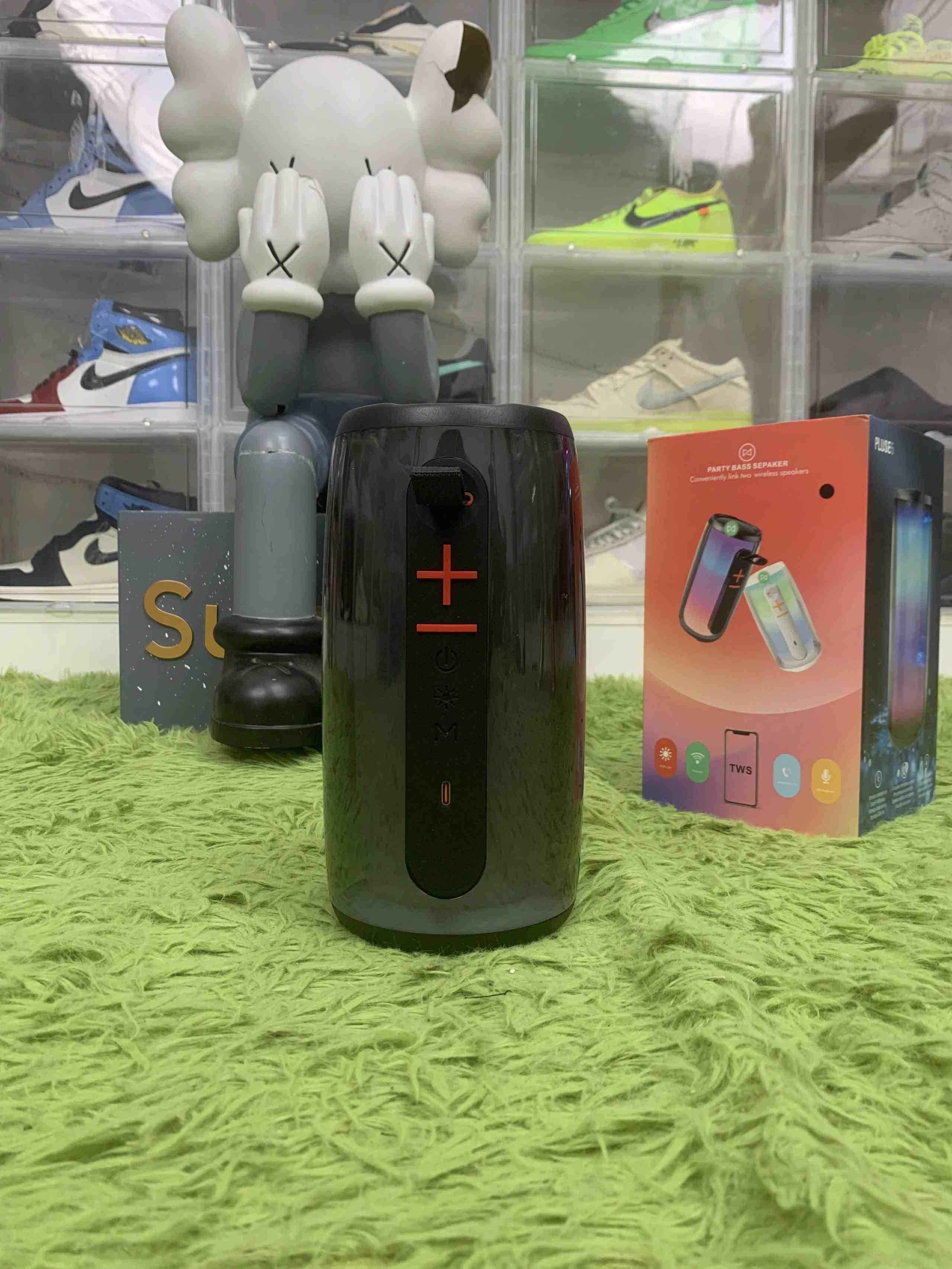 JBL pluse 67 speaker