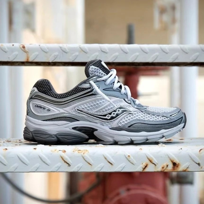 Saucony Omni 9 Sneakers - Top Quality