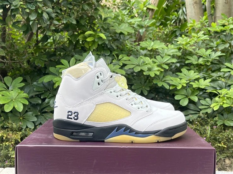 Jordan 5 Retro Sneakers [With Box - Thumbnail 9