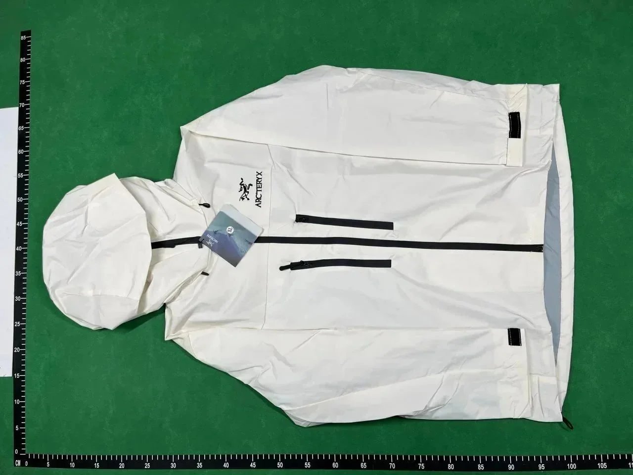 Arc'teryx Beta LT Jacket - Thumbnail 3