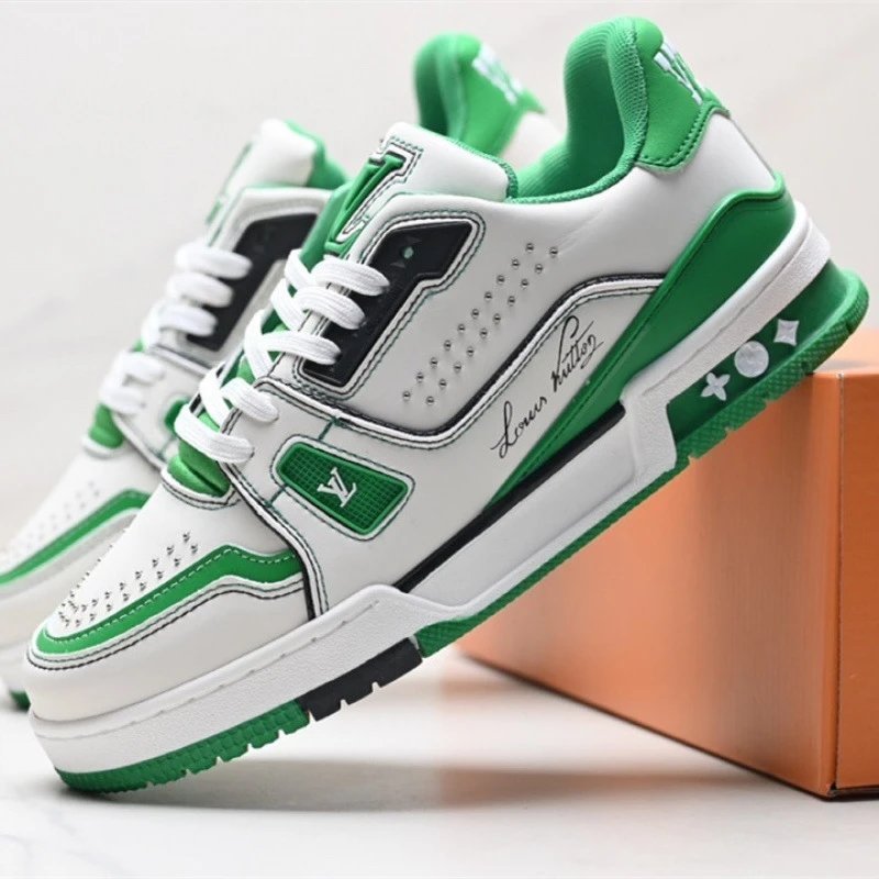 Louis Vuitton B22 Sneakers - Thumbnail 10