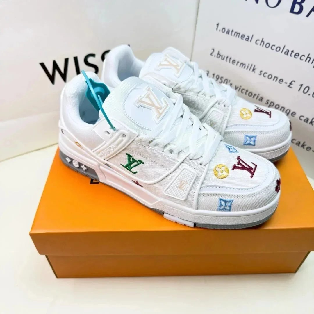 LV Louis Vuitton TRAINER SHOES (40 + styles ) - Thumbnail 9
