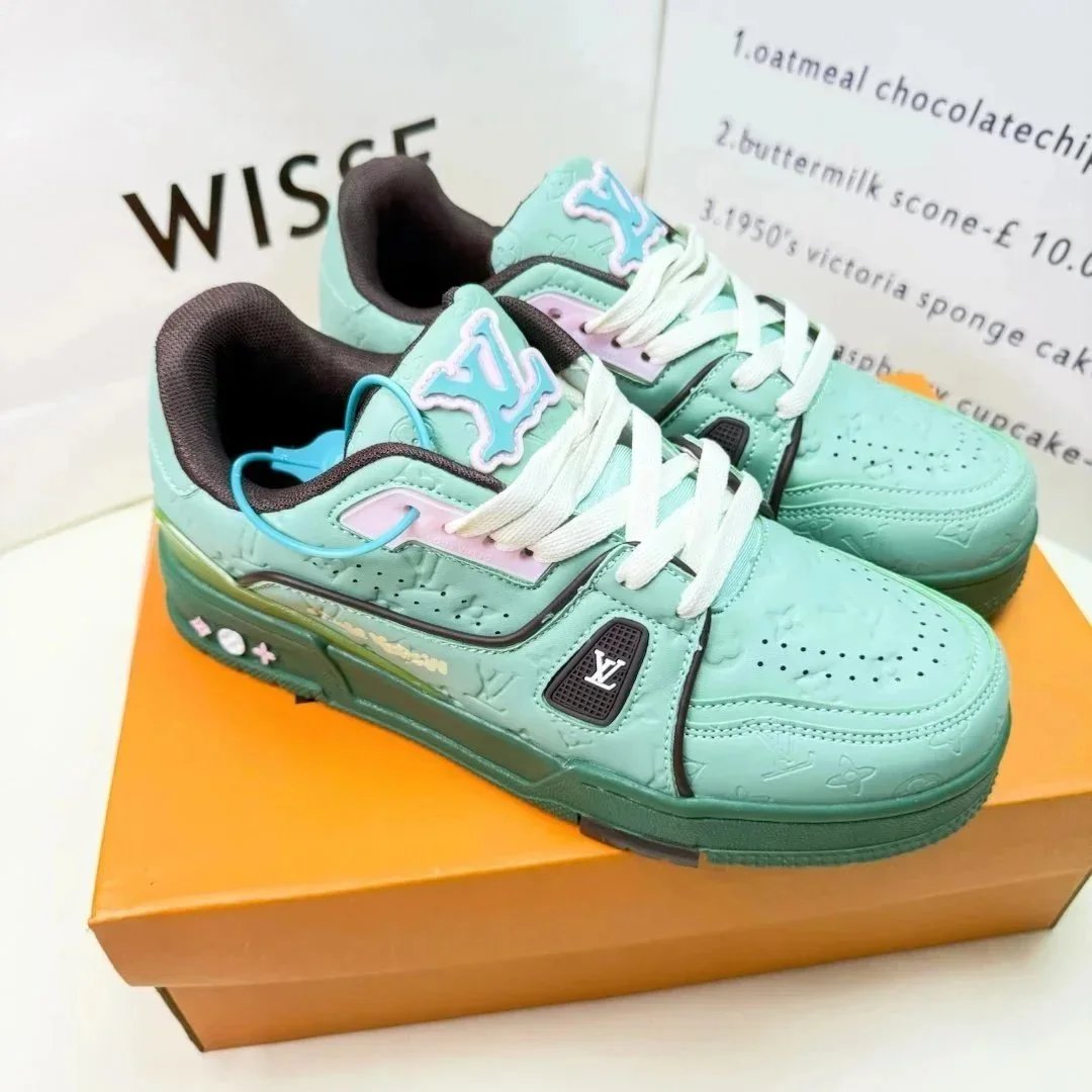 LV Louis Vuitton TRAINER SHOES (40 + styles ) - Thumbnail 11