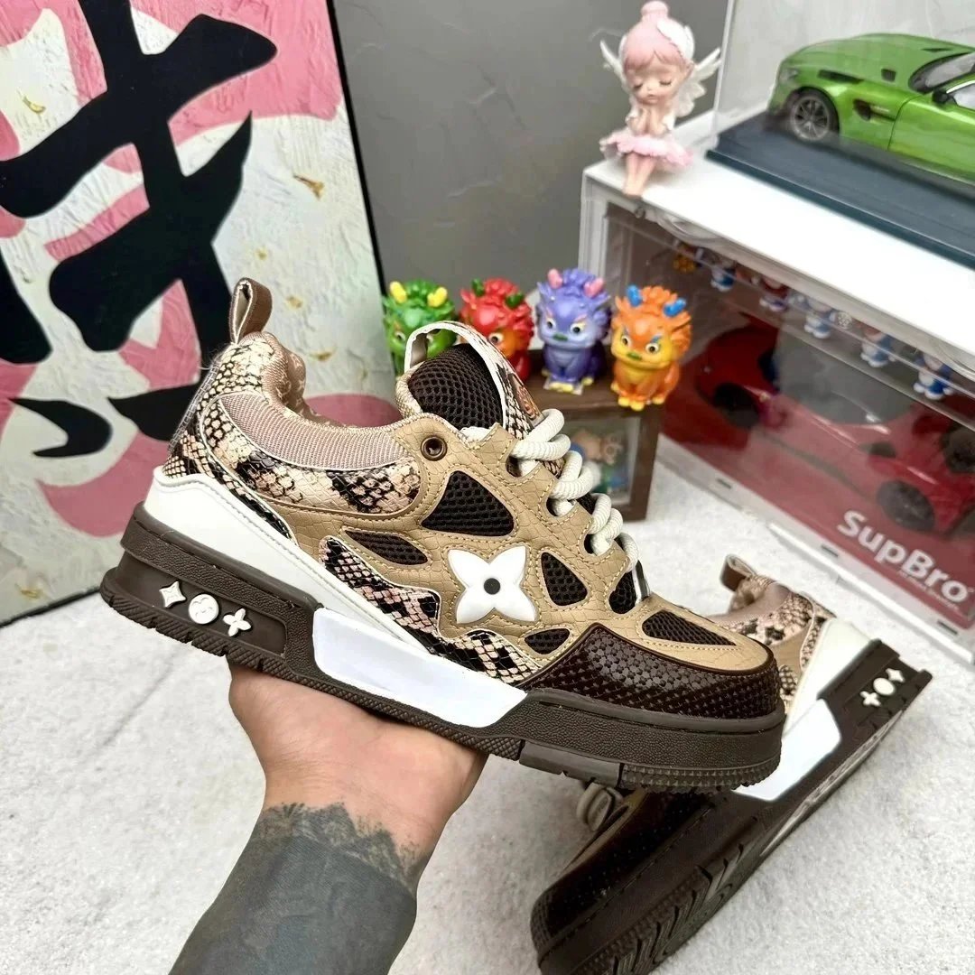 LV Louis Vuitton TRAINER SHOES (40 + styles ) - Thumbnail 15