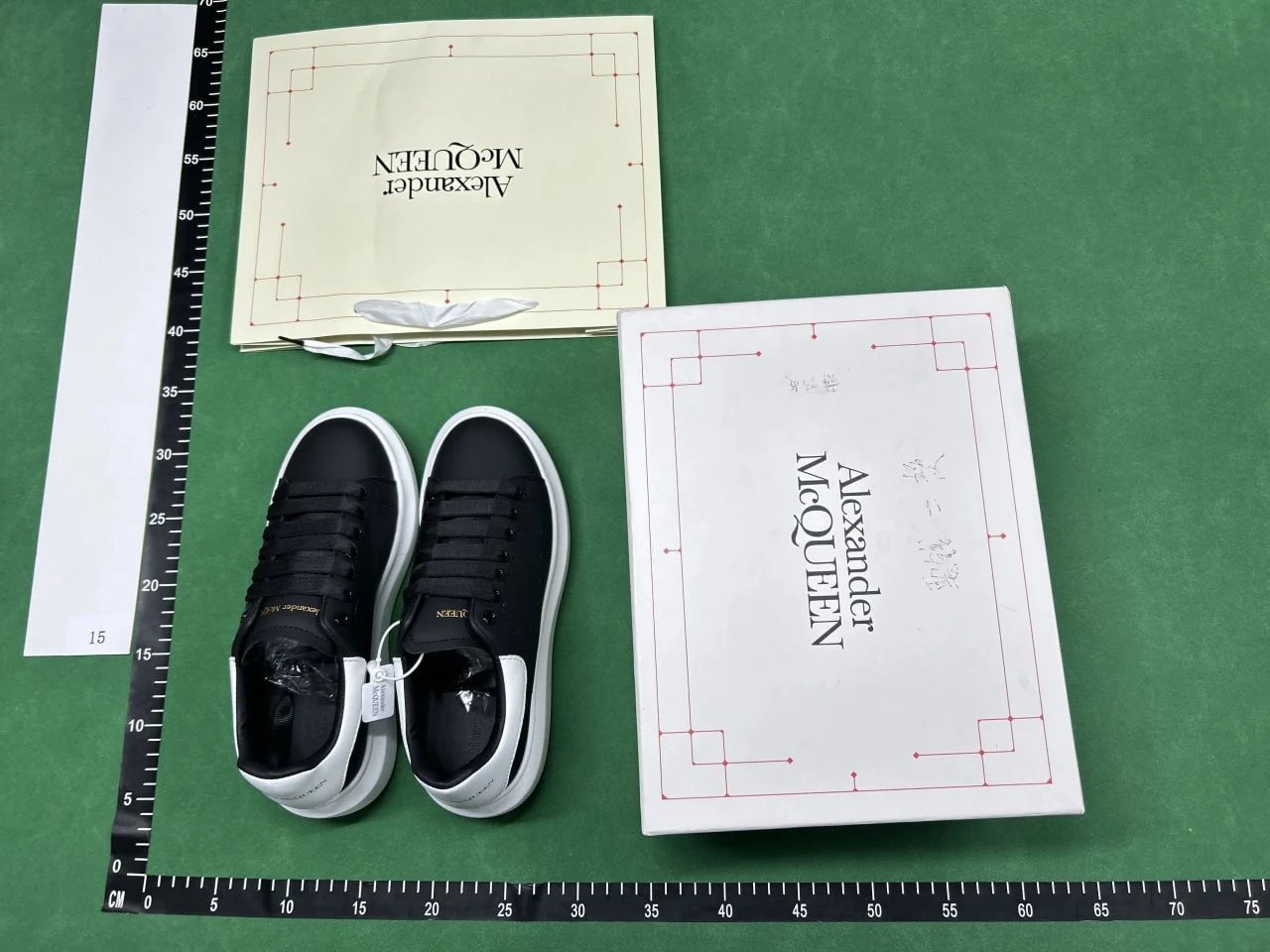 Alexander McQueen - Thumbnail 2