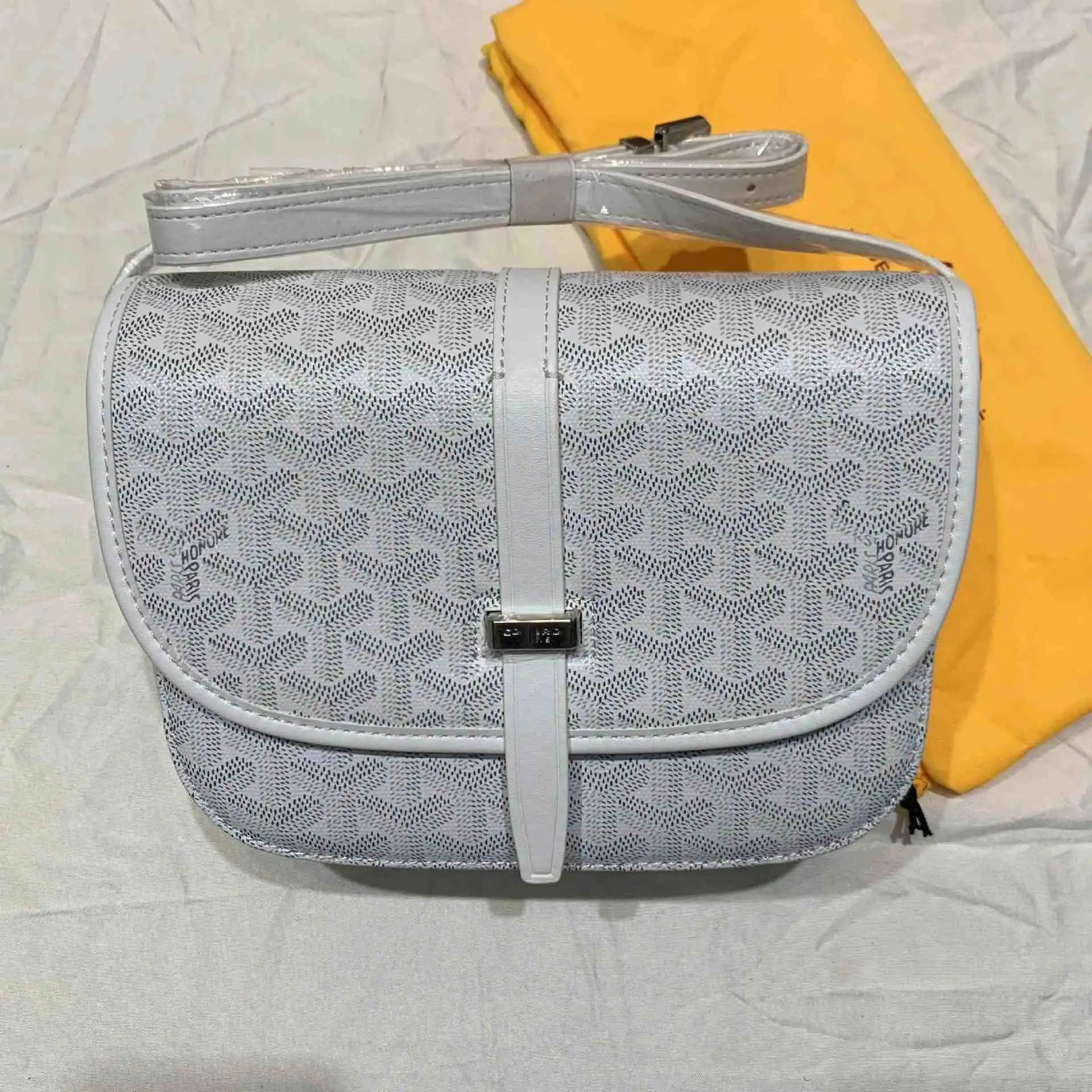 025（21cm*15cm*9cm）