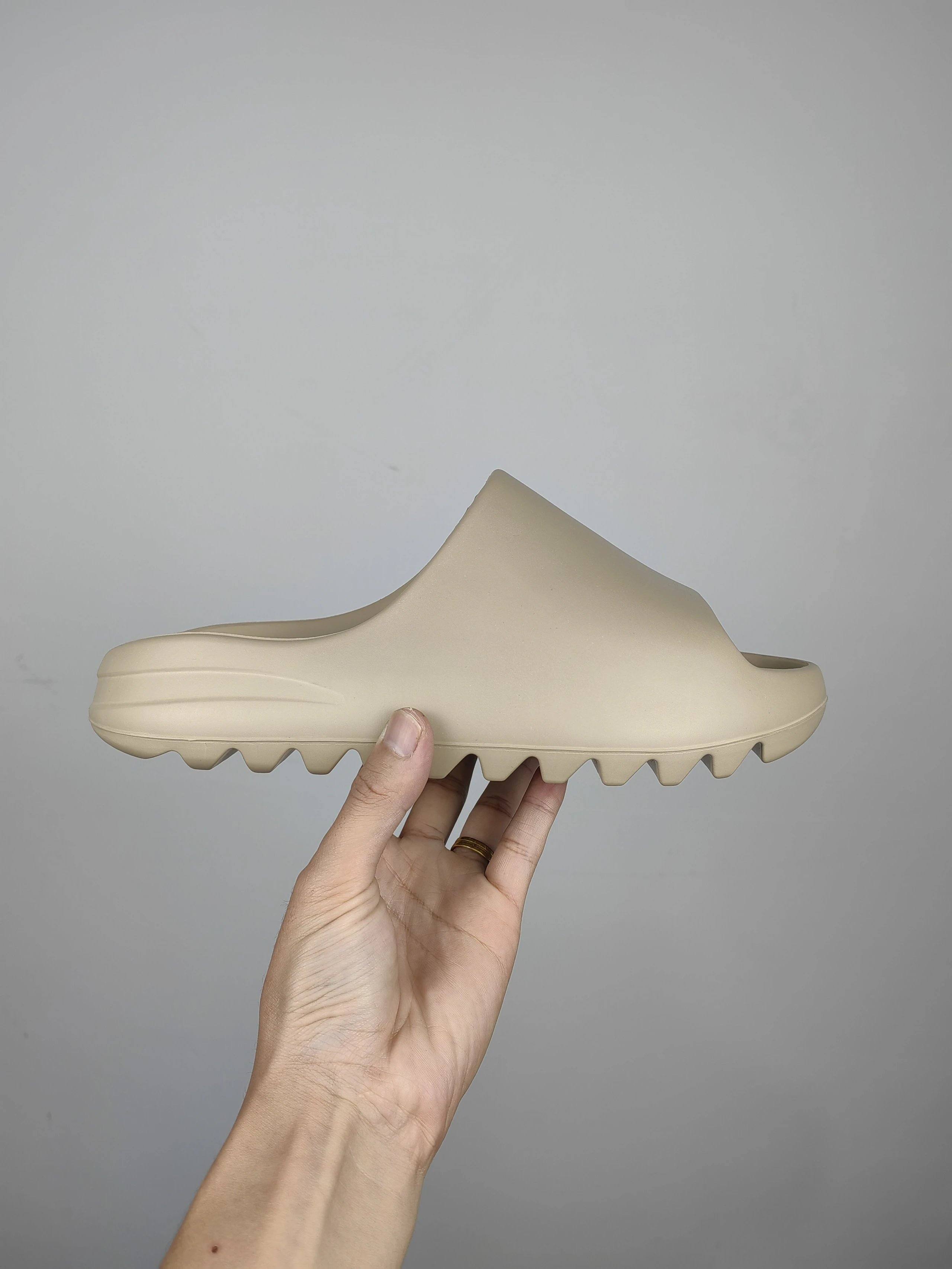 Warm sand yellow glossy skin (GZ5554)