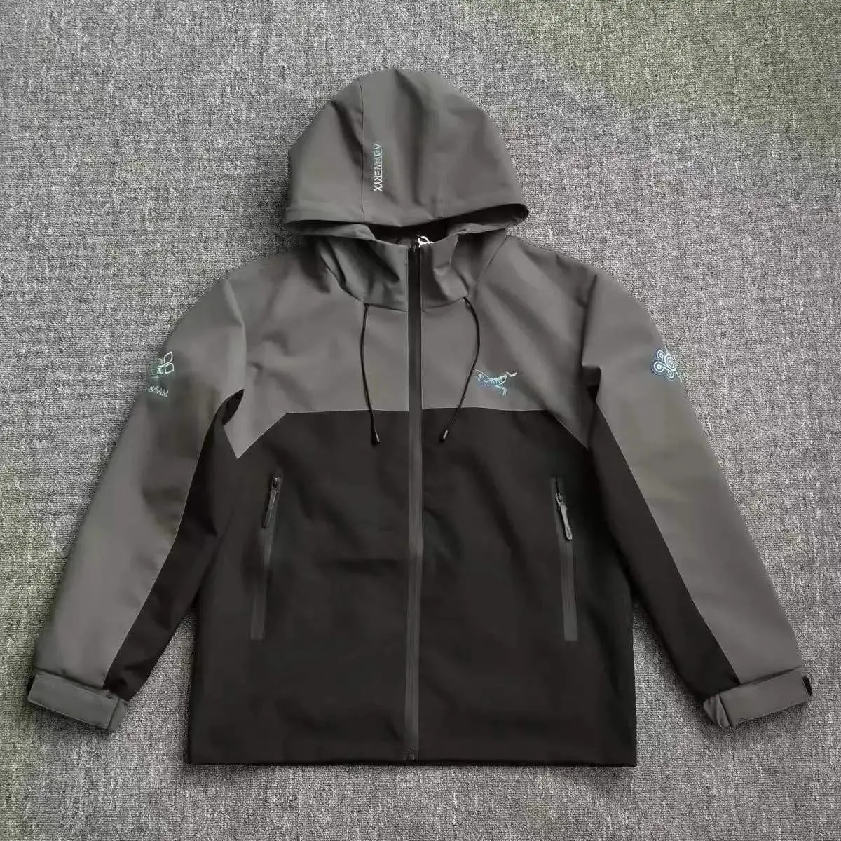 ARC Gradient Embroidery Black Grey